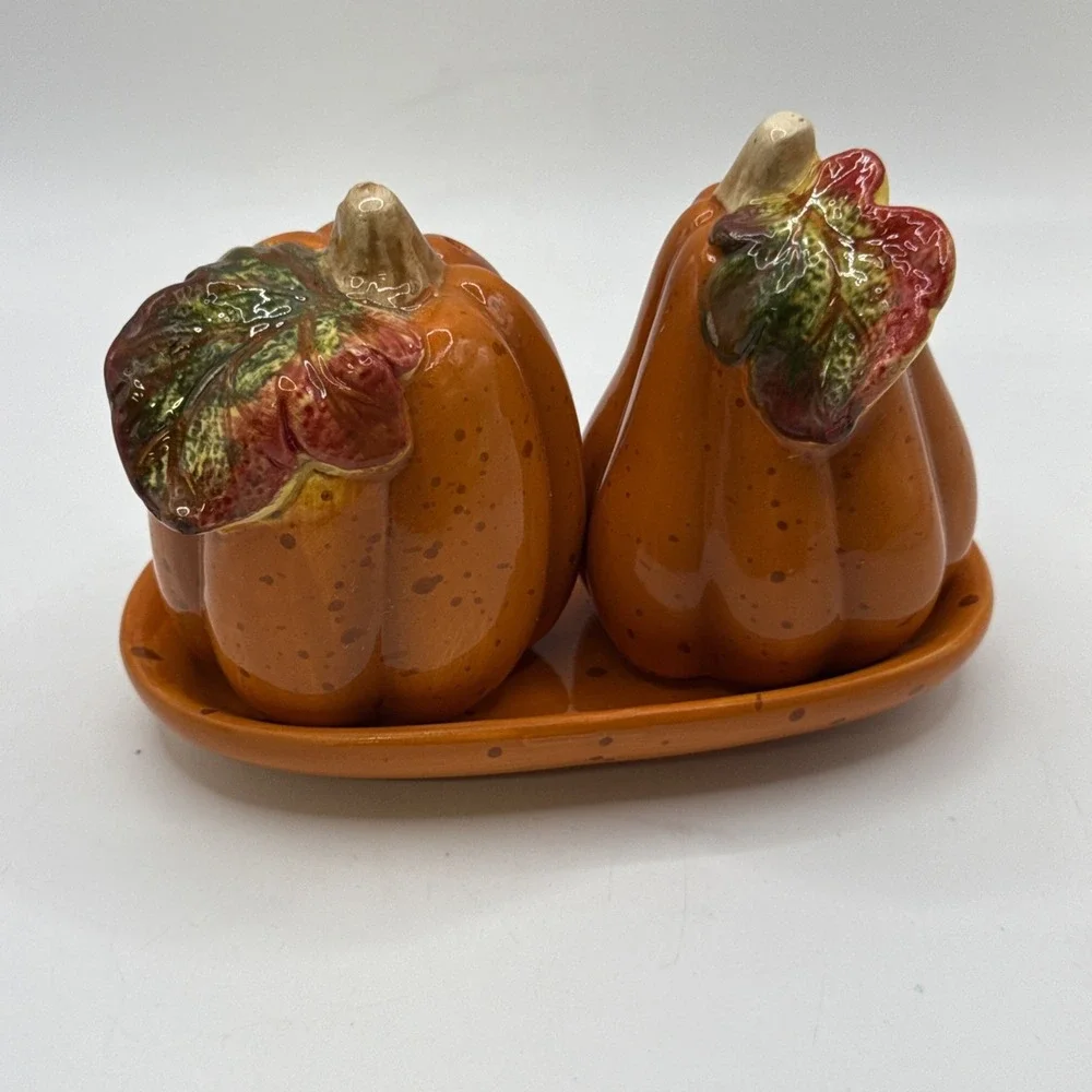 Pumpkin Salt and Pepper Set on Tray Caddy‎ Fall, Gourd, Autum